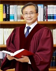 유남석 전 헌법재판소장 사진